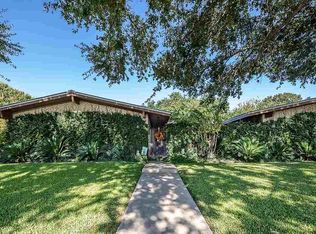 200 Fox Dr, Del Rio, TX 78840