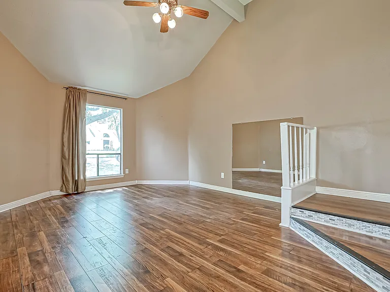 12218 Brighton Ln — Photo 5