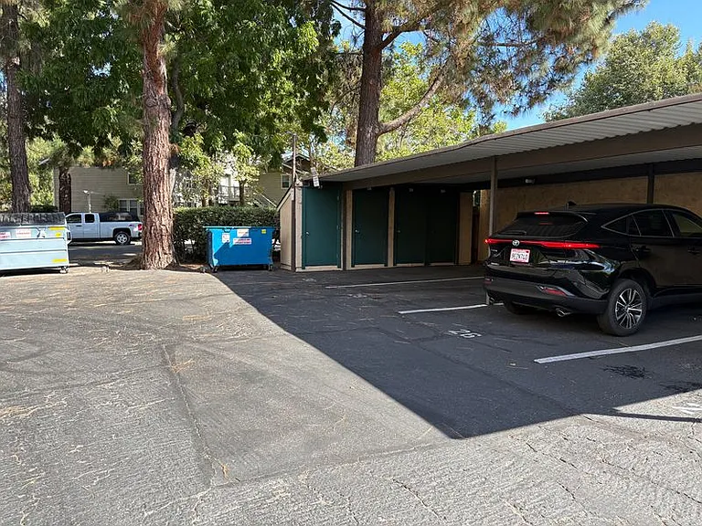 570 Peach St #26 — Photo 28