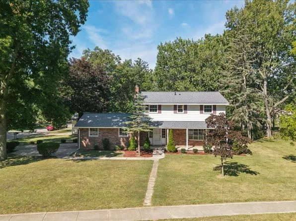 2260 S Harvey Ave, Westland, MI 48186