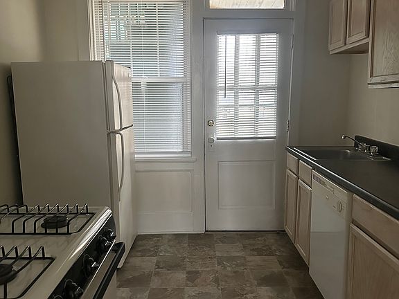 3rd image of 2-1451 W 10th St