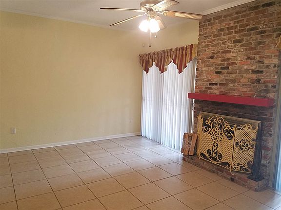 4th image of 2949 Shamrock St S #23