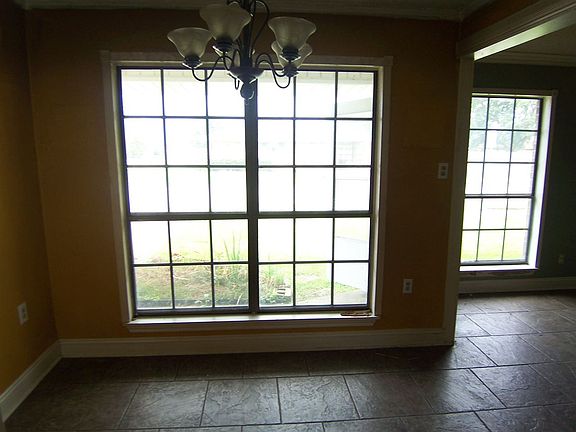 4th image of 342 Firwood Dr
