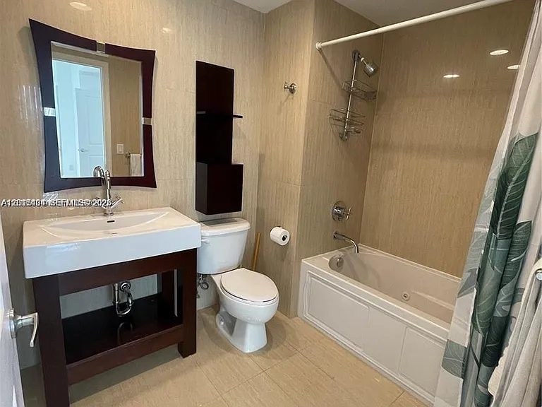 10 Aragon Ave #1220 — Photo 6