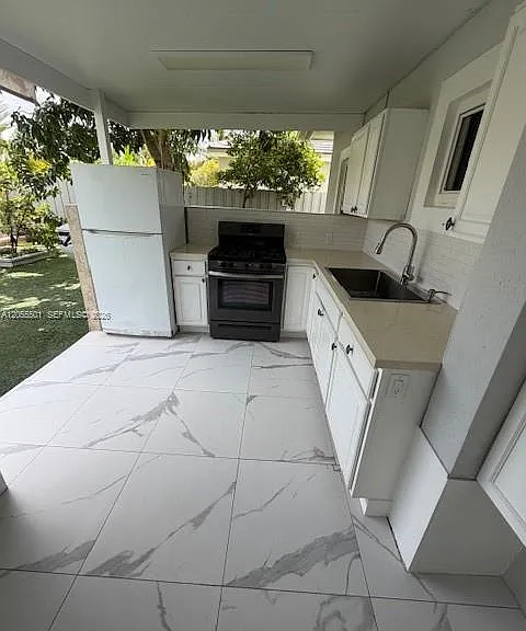 3078 SE 5th Dr — Photo 3
