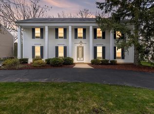 5535 S Piccadilly, West Bloomfield, MI 48322