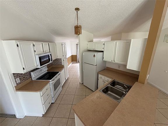 4th image of 8061 Windy Hill Way