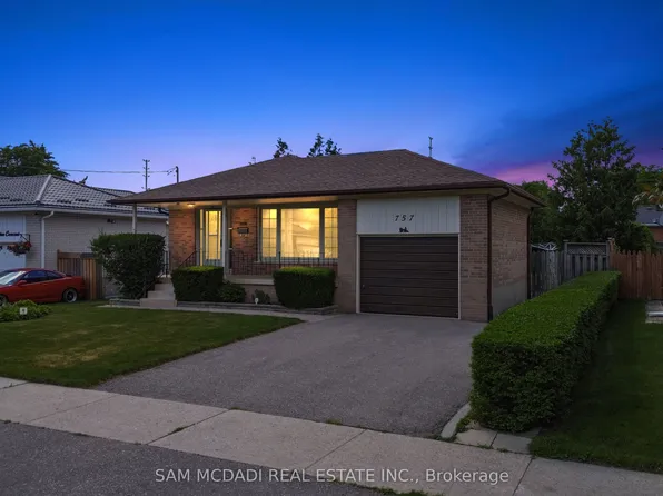 757 Netherton Cres, Mississauga, ON L4Y 2M5