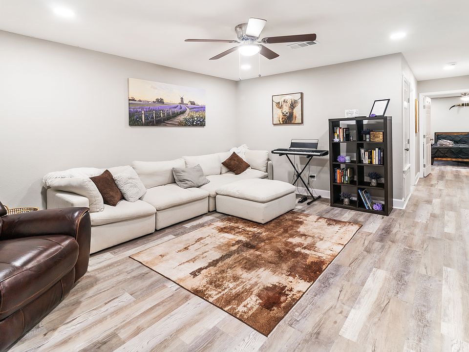 1st image of 1005 Summer Court Cir #C