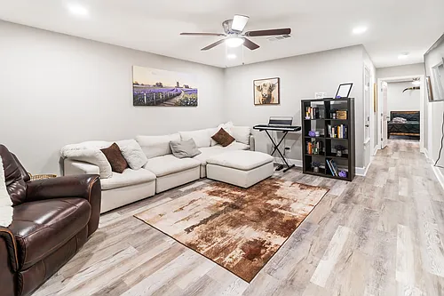 1005 Summer Court Cir Photo 1