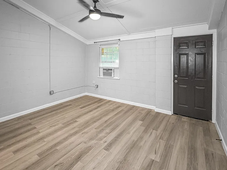 1315 Alliance St #2 — Photo 8
