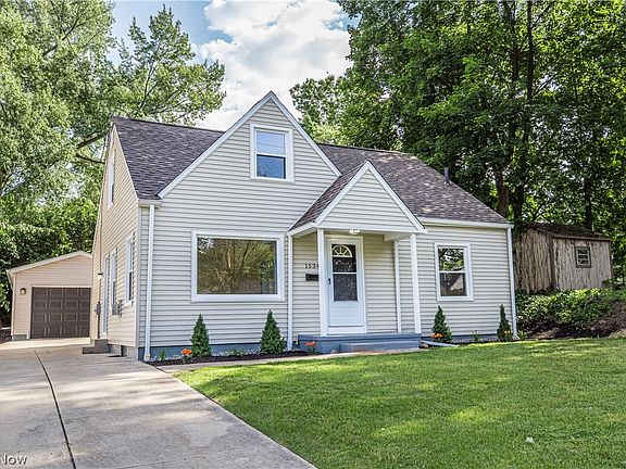 2nd image of 1534 Onondago Ave