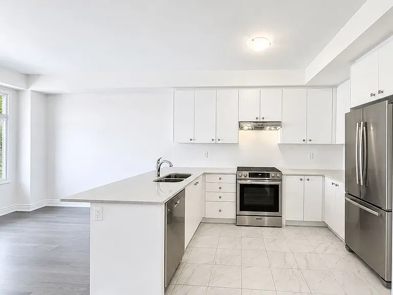 197 Berczy Green Dr — Photo 7