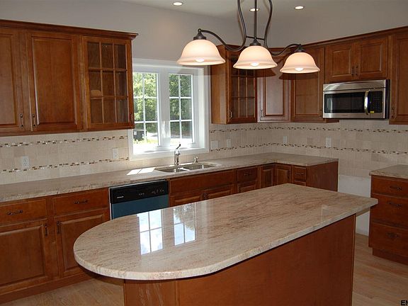 5th image of 4011 Lexington Dr