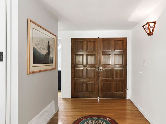 3rd image of 20875 Kelvin Pl