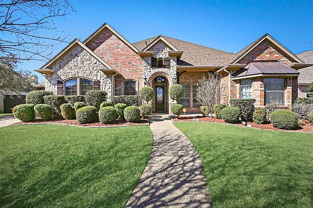 1st image of 1805 Artesia Ct
