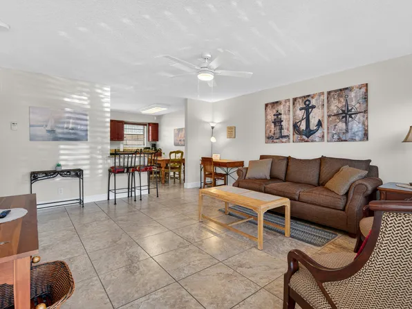801 Hummingbird Way, North Palm Beach, FL