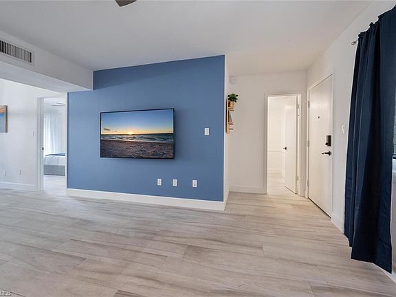 5th image of 788 Park Shore DR #H36