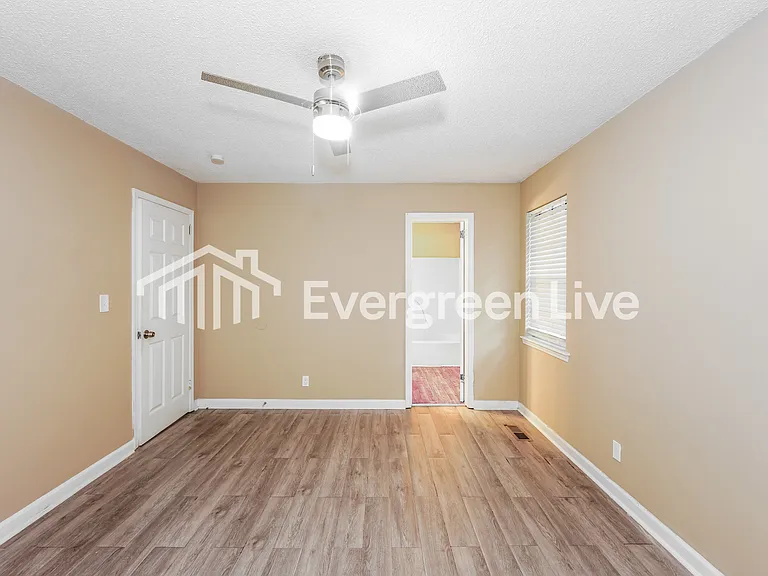 2657 Laburnum Dr — Photo 8