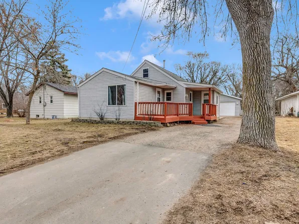 133 4th Ave, Spicer, MN 56288