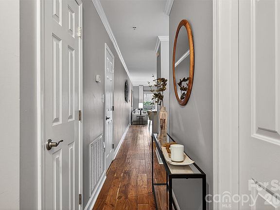 3rd image of 104 Pier 33 Dr Unit 317