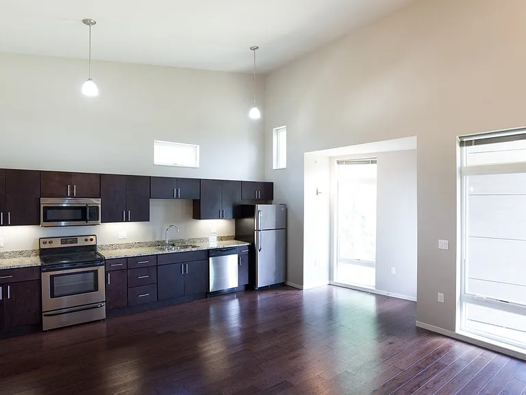 11805 Euclid Ave — Photo 1