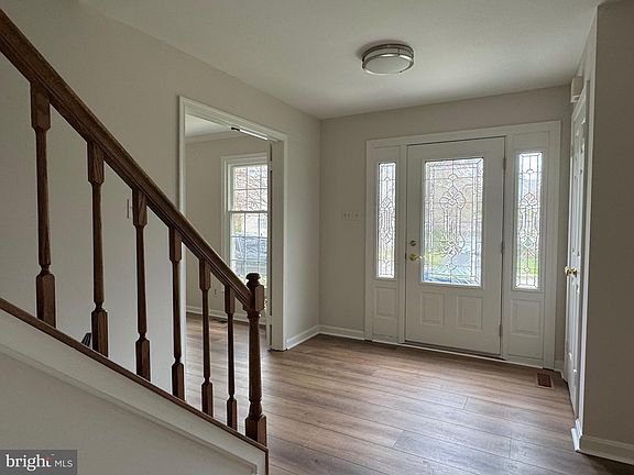 4th image of 3934 White Rose Way