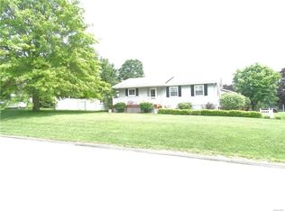 200 Woodgate Rd, Chittenango, NY 13037