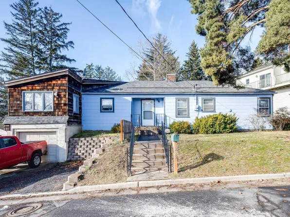 1215 NE Myrtle St, Pullman, WA 99163