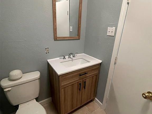 5th image of 5811 Southlea St