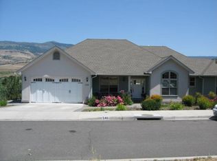 546 Sutton Pl, Ashland, OR 97520
