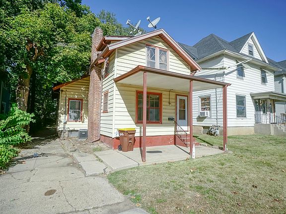 2nd image of 1146 N Main St