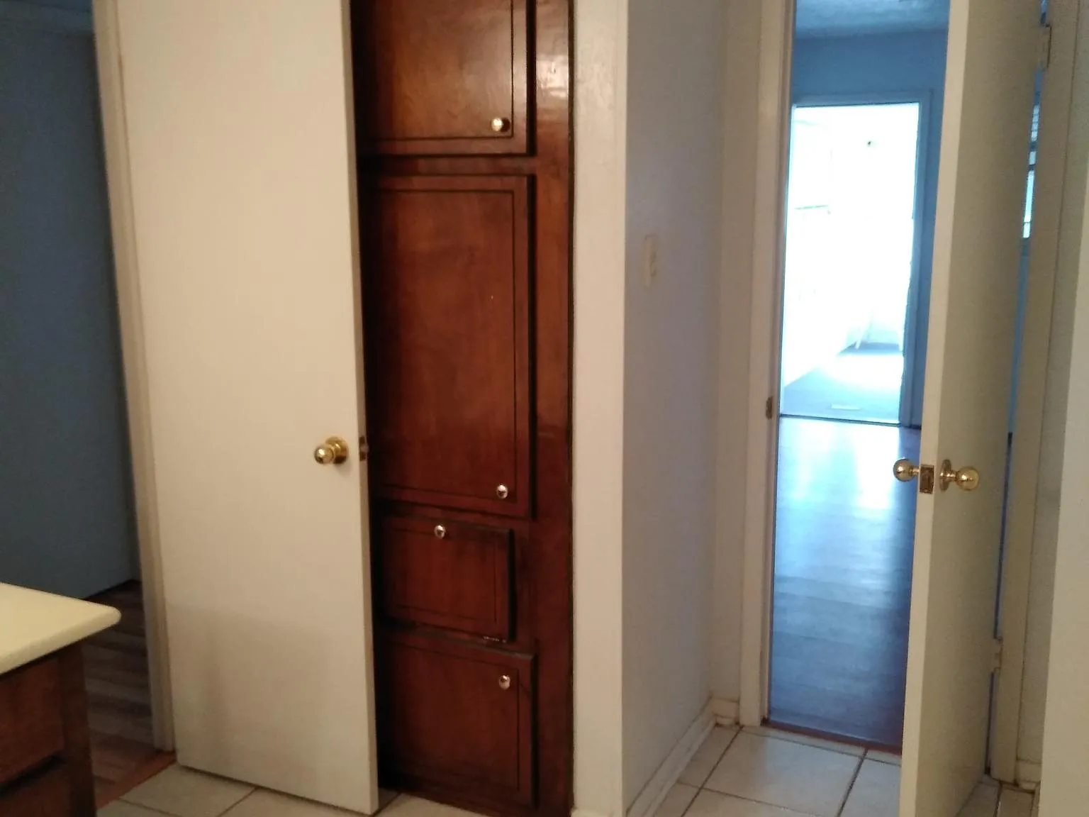 2 bed, 1200 sqft, $1,400 — Photo 4
