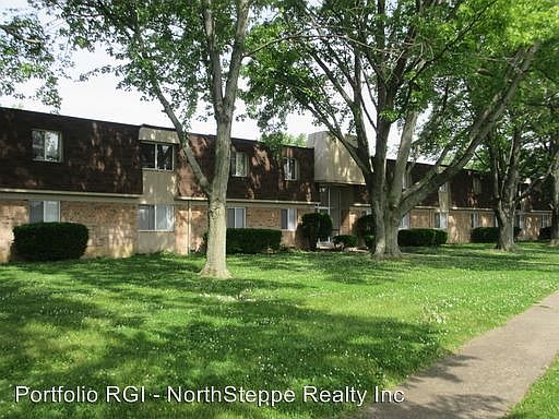 2nd image of 3801 Sturbridge Ct APT B11