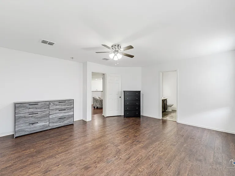 13262 Cleburne Dr — Photo 15