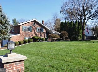 4028 Hain Dr, Lafayette Hill, PA 19444