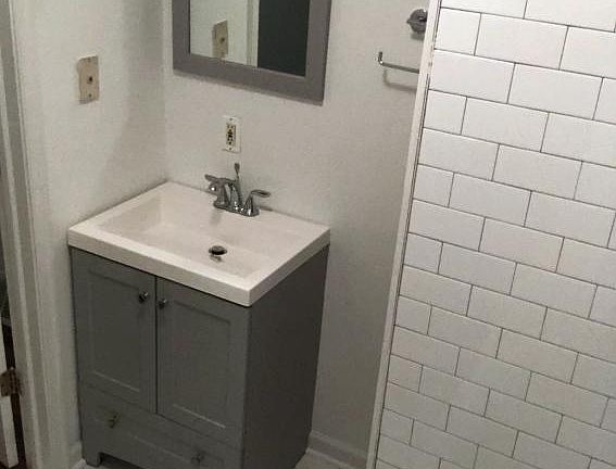 5th image of 1830 Catharine St #1