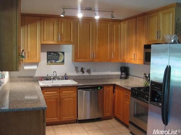 3rd image of 2152 W Telegraph Ave