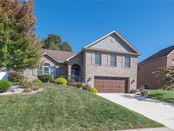 2nd image of 3079 Warwick Dr