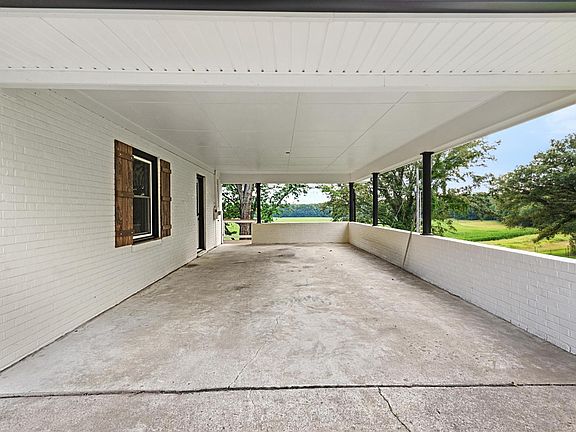 3rd image of 36 Cardinal Dr
