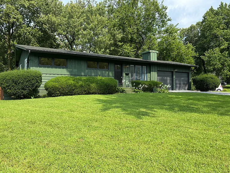 8014 Falmouth St — Photo 14