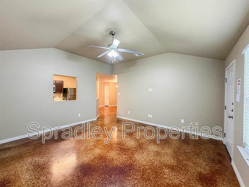 Building Photo - 1013A Kerr Ct