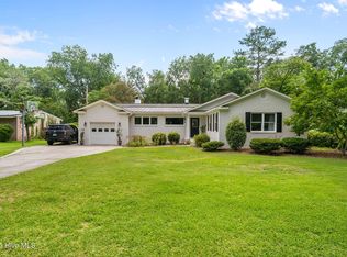 4509 Greenview Rd, Trent Woods, NC 28562