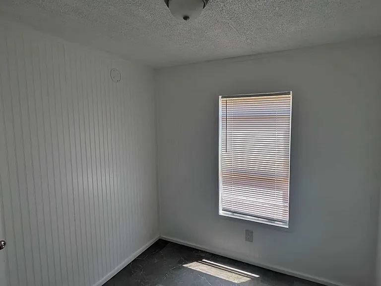133 Erie St — Photo 12