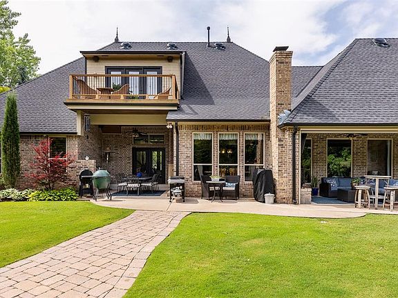 4th image of 6607 Forest Creek Dr