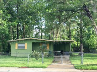 823 Floyd Cir N, Orange Park, FL 32073