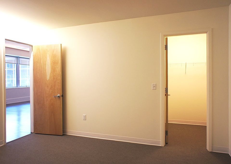 2nd image of 120 E 1st St N APT 4A