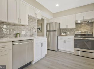 2361 Emerald Heights Ct, Reston, VA 20191