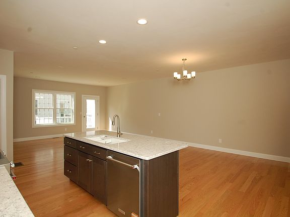 3rd image of 37 Sheffield Way #7D