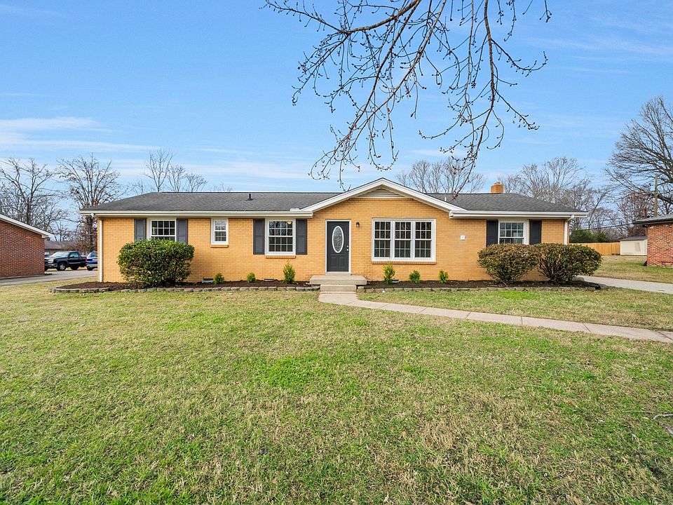 1st image of 204 Kingswood Dr